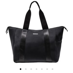 MyTagAlongs Everleigh Weekender Bag